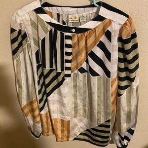 *2 for $20 Long sleeve blouse. Colorful and confortable.